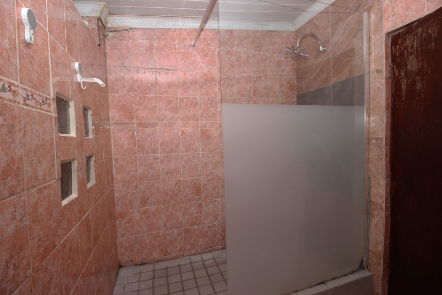 3 Bedroom Property for Sale in Silvertown Western Cape